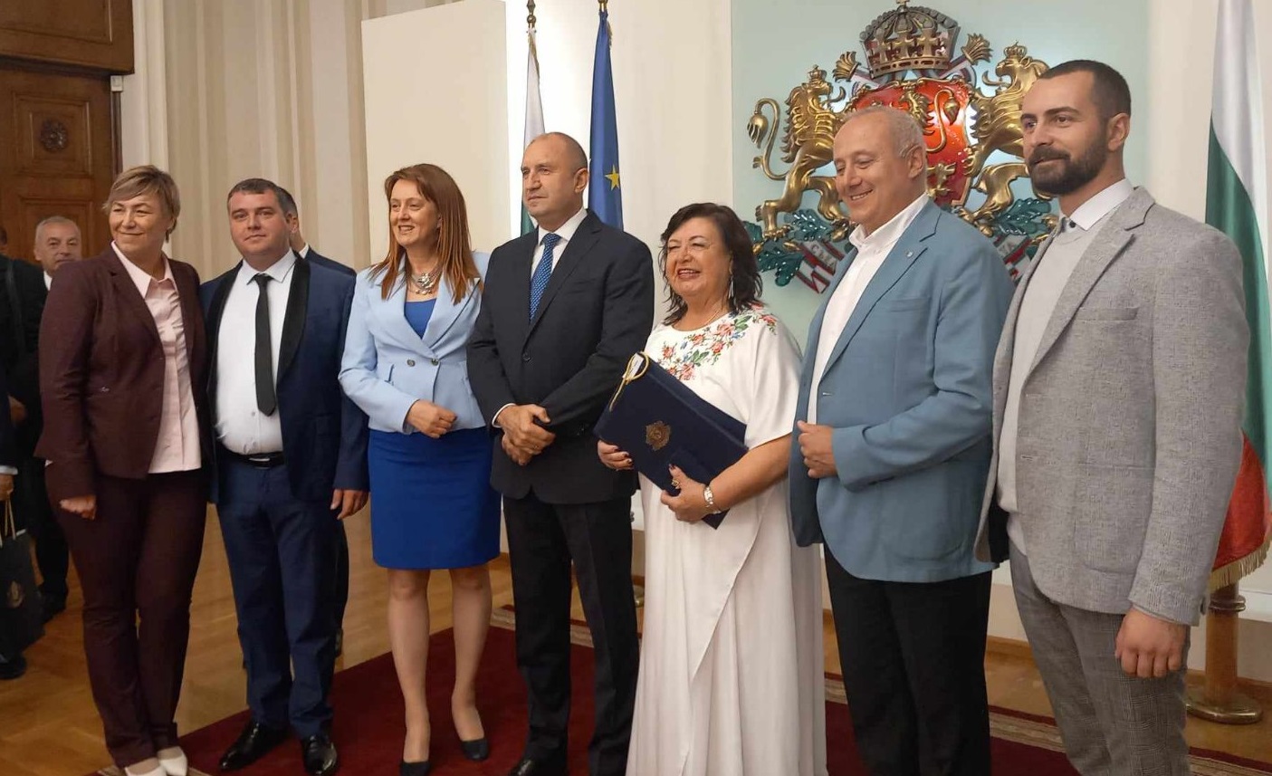 Златка Ставрева: Посвещавам наградата от президента на моите внуци и на младите фолклорни таланти от Странджа 