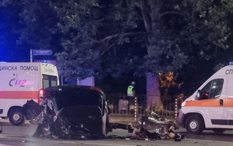 Ужасяваща катастрофа в София: Рецидивист на пътя уби две жени и избяга
