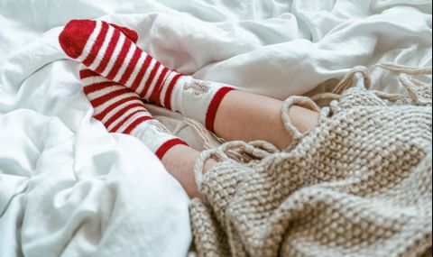 Защо е важно да спим с чорапи през зимата