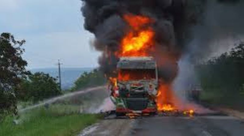 Турски камион е катастрофирал и се е възпламенил край село Ветрино