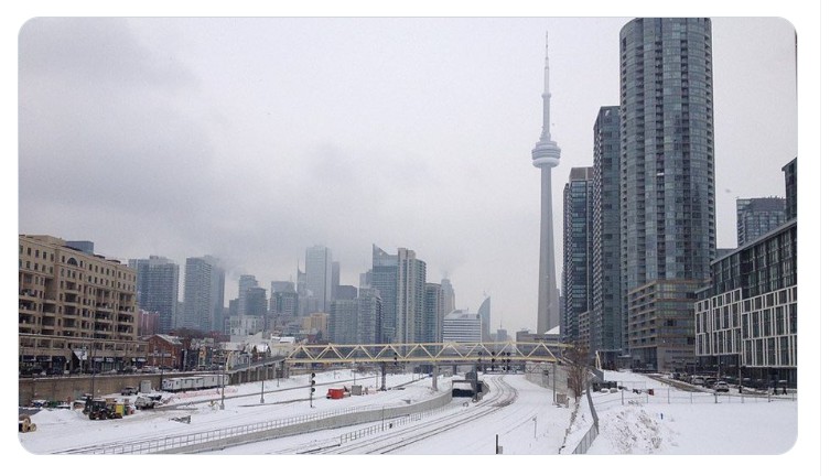 Сняг покри Торонто