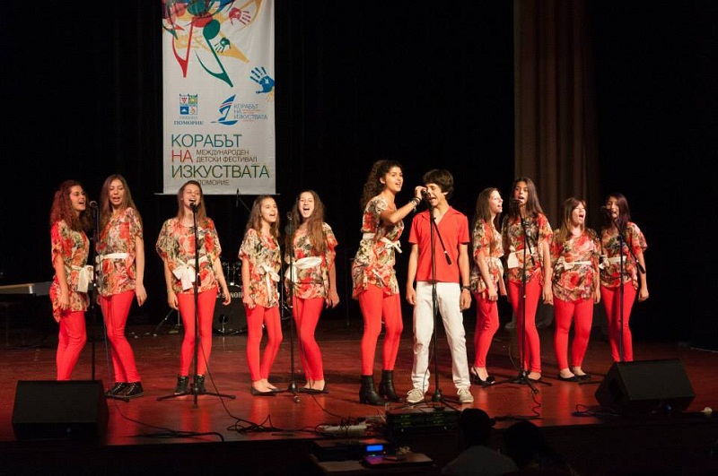  „Корабът на изкуствата” акостира в Поморие 