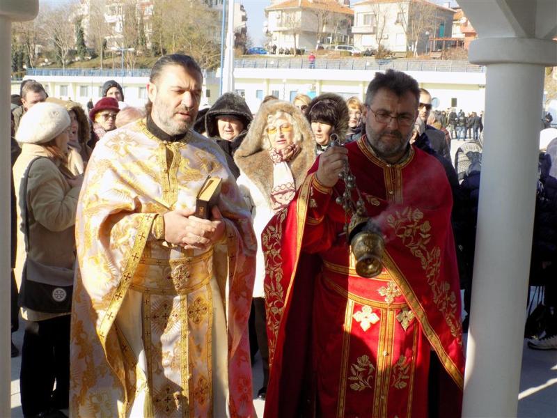 Поморие посрещна Никулден с осветени блюда