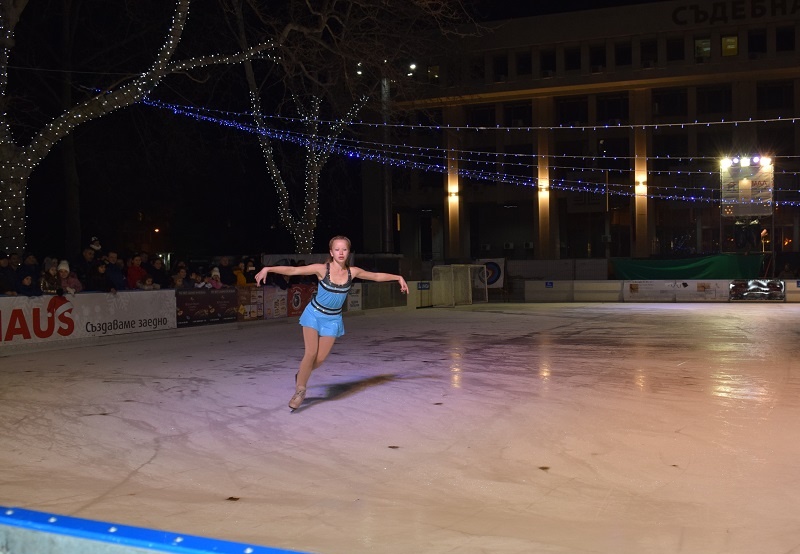 Кънки фест ще се проведе на ледената пързалка в Бургас