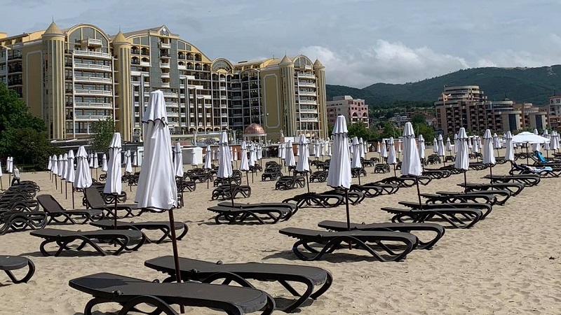 Плажовете в Слънчев бряг готови за първите туристи