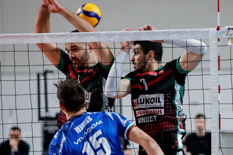 Нефтохимик отстъпи във втория финален мач за титлата в Суперволей