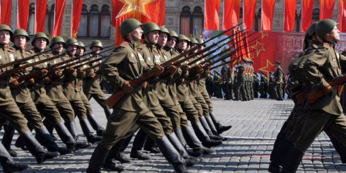 Червената армия идва на „Тройката”