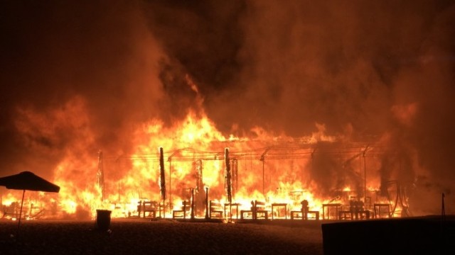 Заведение изгоря на крайбрежната във Варна