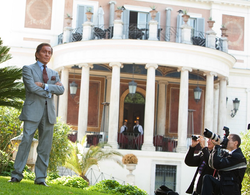 Легендарният моден дизайнер Валентино почина на 93 години