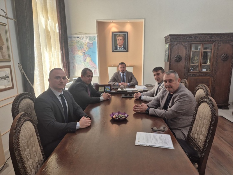 Областният управител в борба срещу употребата на райски газ