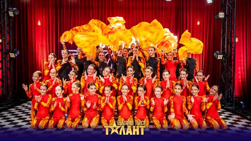 Бургаските момичета от “Естрела” са полуфиналисти в България търси талант 