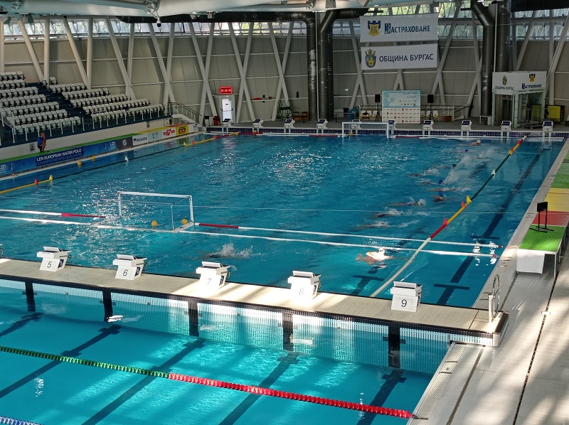 Плувни клубове от Бургас със сигнал от 25 страници срещу треньорка