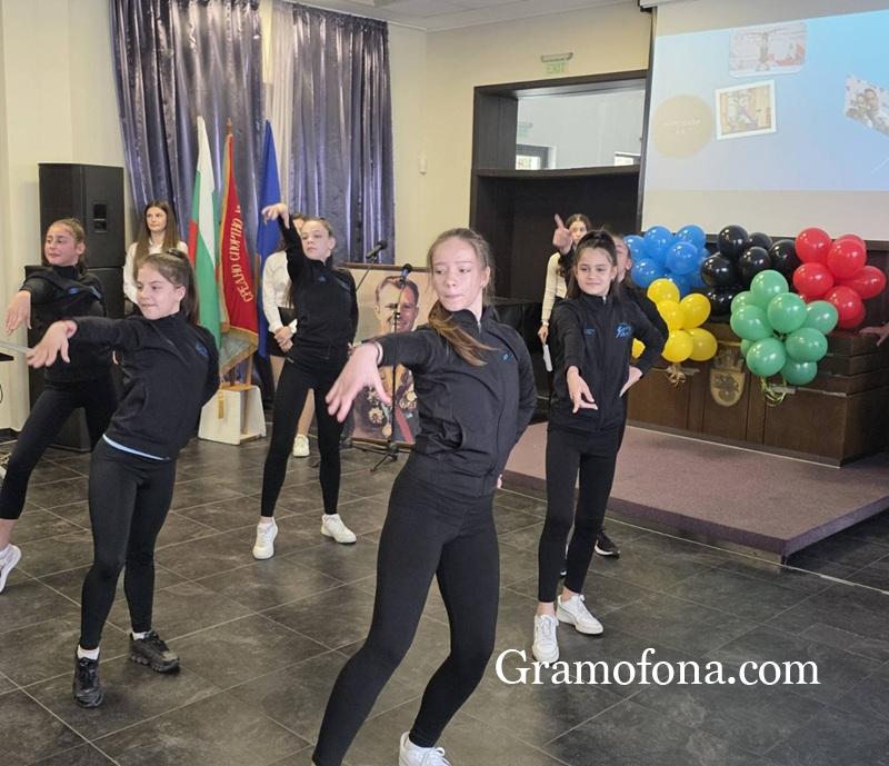Спортното училище в Бургас празнува