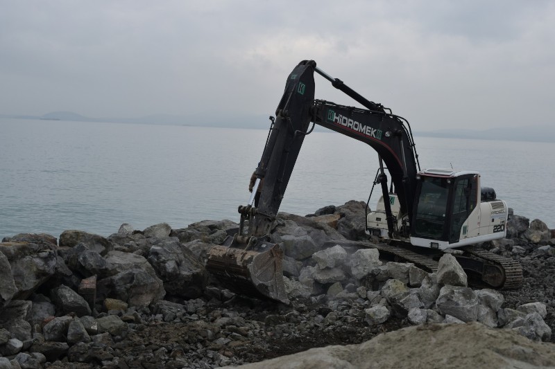 Община Бургас започна изграждането на нова лодкостоянка в кв. „Сарафово“