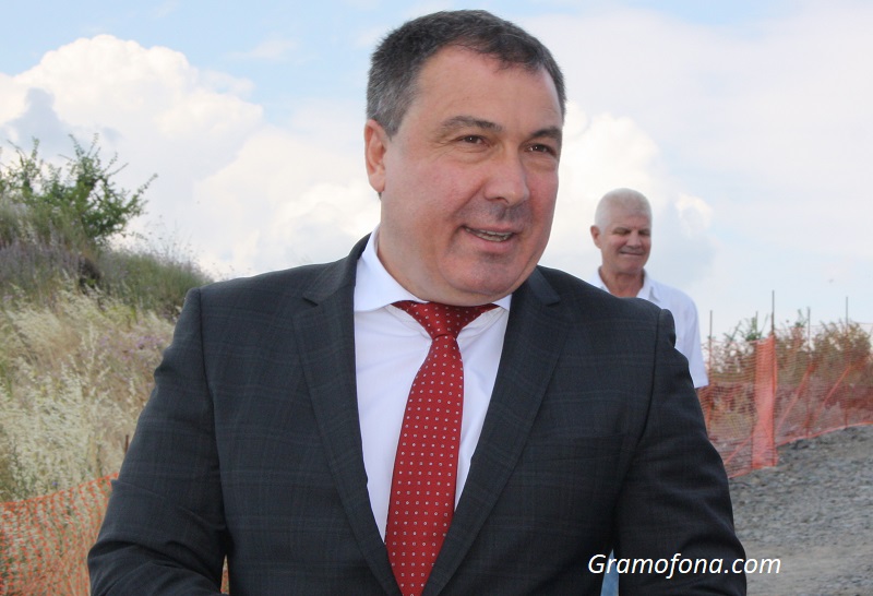 Николай Димитров остава кмет на Несебър