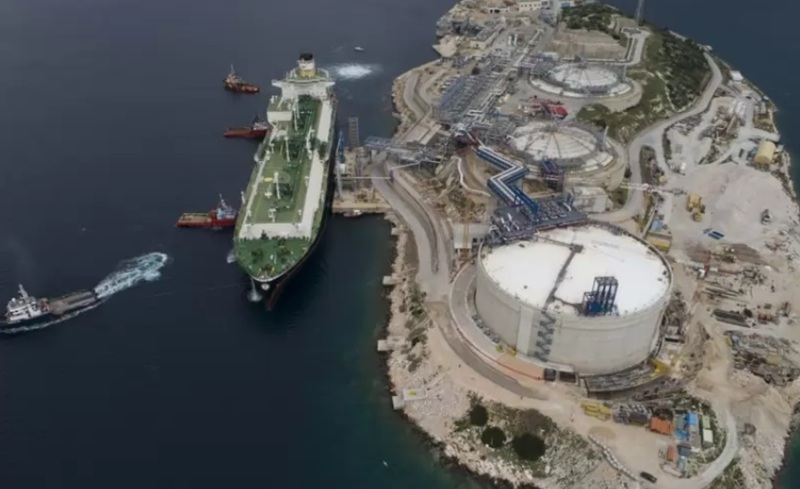 Гърция подписа със САЩ за доставки на втечнен газ за 20 г.