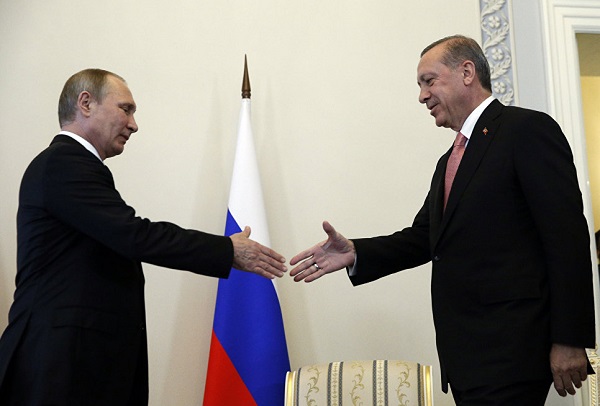 Путин и Ердоган си стиснаха ръцете отново