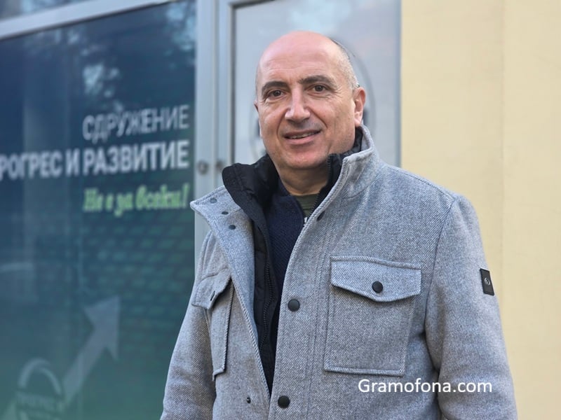 Стоян Грозев: Опитваме се да възпитаваме добродетели чрез личен пример за децата