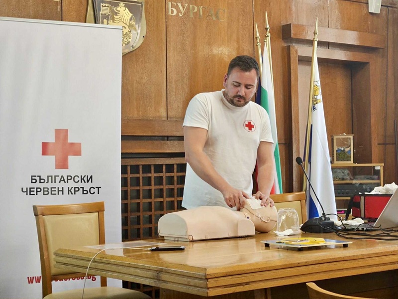 Обучение по първа помощ за родители на тийнейджъри ще се проведе в УМБАЛ Бургас 