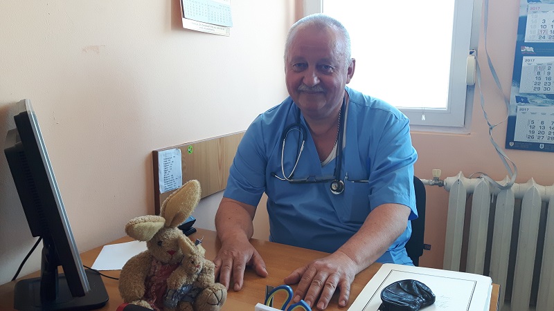 Детски хирург от УМБАЛ Бургас посвети месец юни на безплатни прегледи