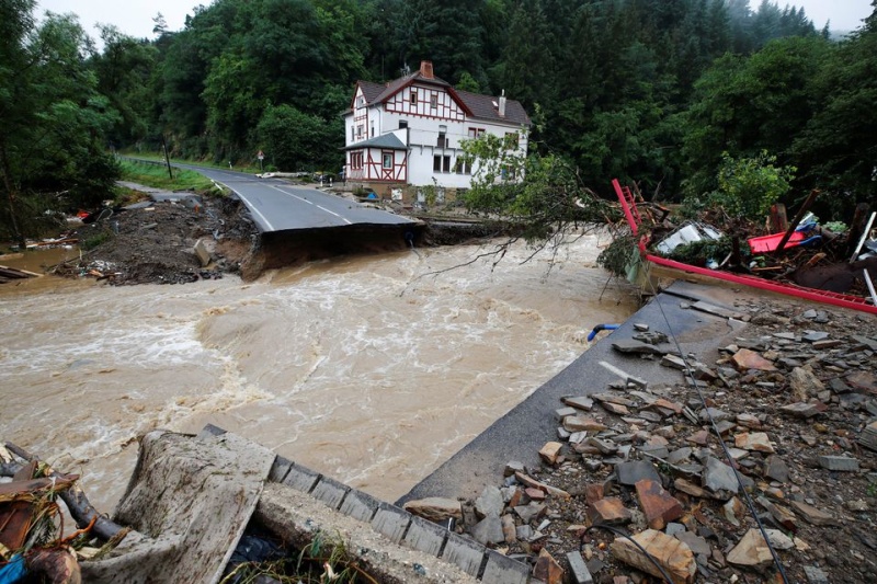Големи наводнения взеха много жертви в Германия, Белгия и Турция