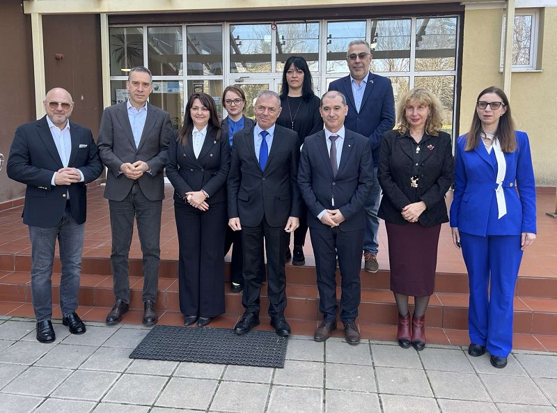 БДУ обсъди развитие на научната си дейност и нови образователни възможности с министъра на образованието