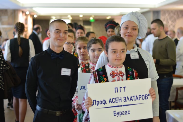 Бургаската гимназия по туризъм спечели първите места на Националните състезания по професии