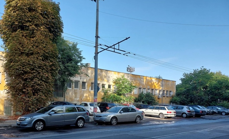 Община Бургас ще закупи терен от БДЖ за нови паркоместа 