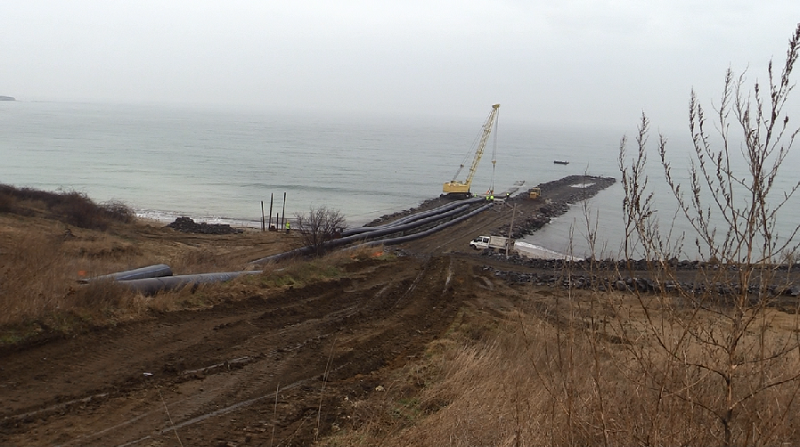 Край на мръсните гейзери в морето край Равда