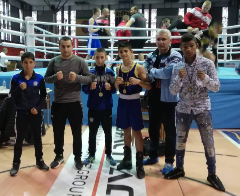 Бургаски боксьори се завърнаха със злато и бронз от Добрич