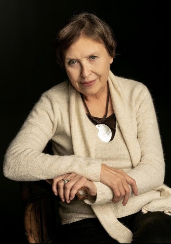 Напусна ни музиковедът Юлия Манукян