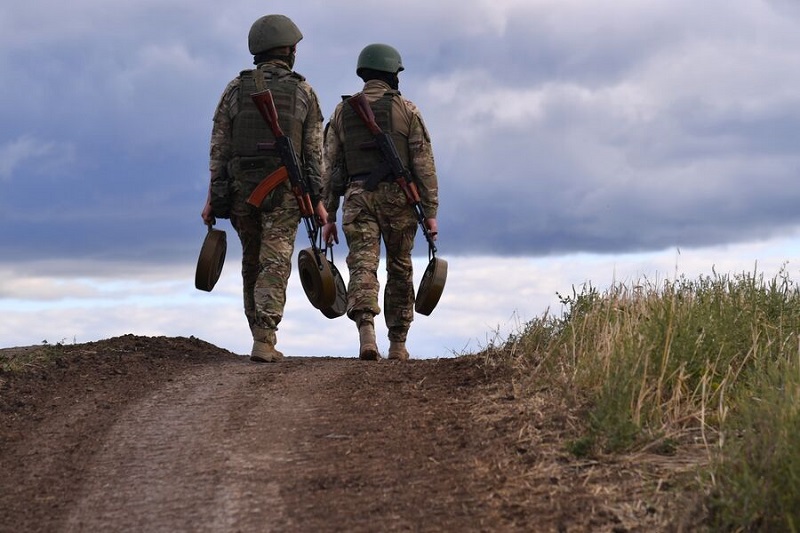 Украйна обяви, че от началото на войната е изгубила около 13 000 войници