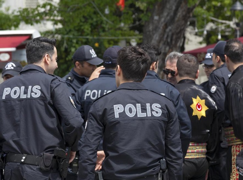 Стрелба пред консулството на Израел в Истанбул