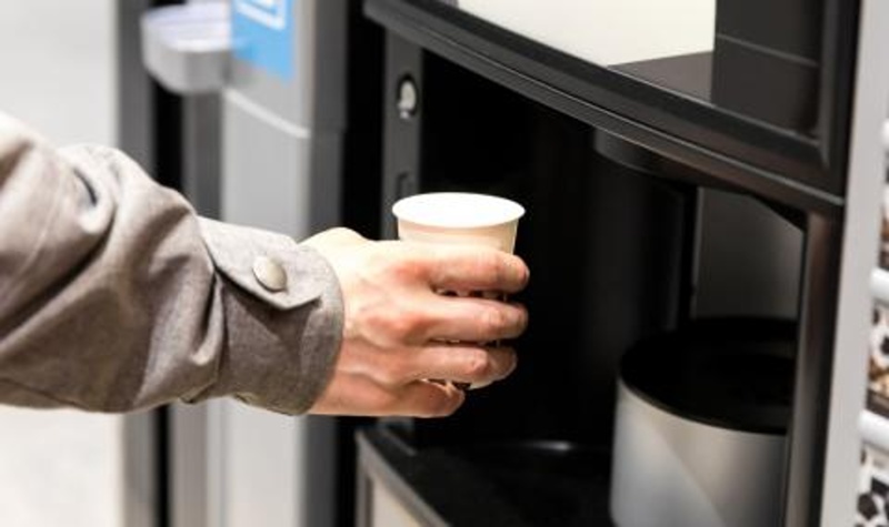 Вендинг машините за кафе и топли напитки в Бургас отново могат да се ползват
