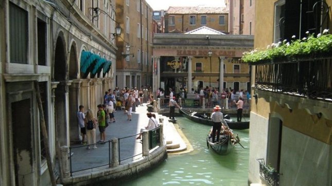 Венеция посреща отново туристи