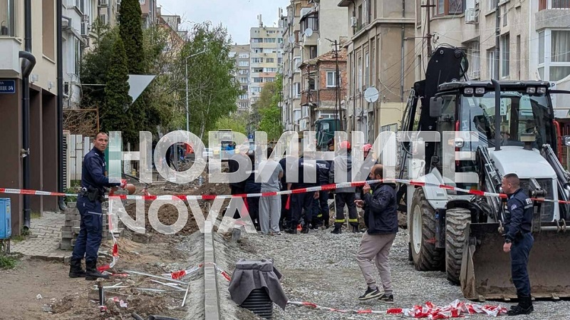 Работник загина, затрупан с пръст от багер в Бургас