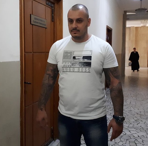 Петър Биберов се прибира вкъщи, съдът го пусна под парична гаранция