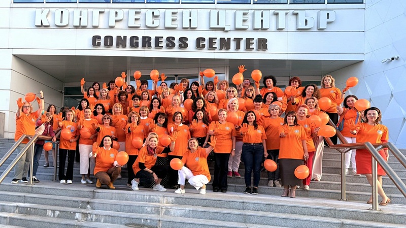 Уинър Уийл Бургас се включва с шествие към Orange the world