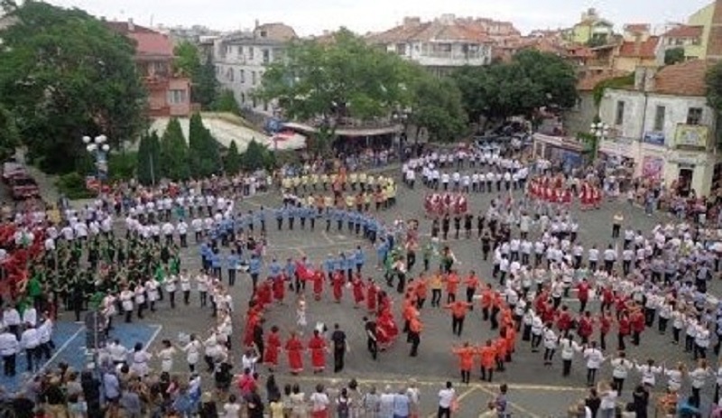 Кметът на Маринка възражда фестивалното изкуство