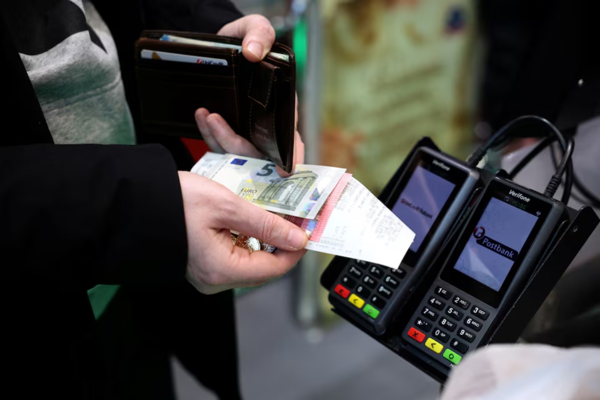 Капани с еврото: Как търговци надуват цените и как да се защитим