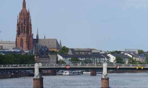 Труп на българин изплува от река в Германия