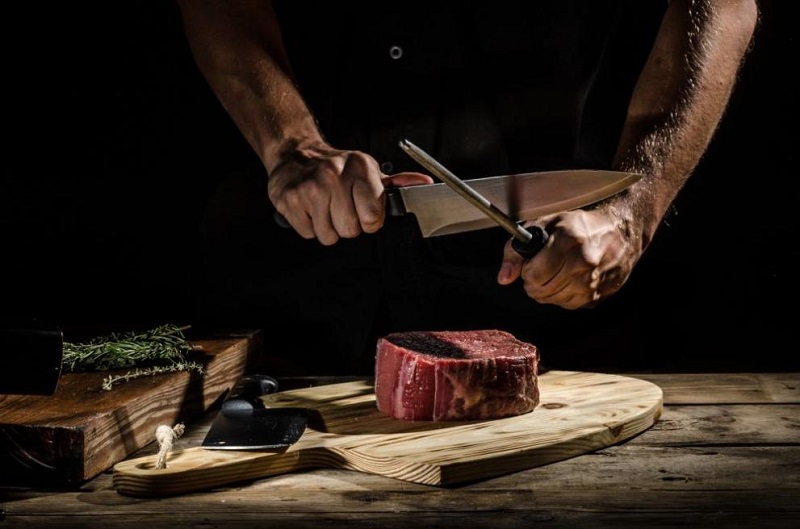 Френски месари: Веганите тероризират любителите на месото