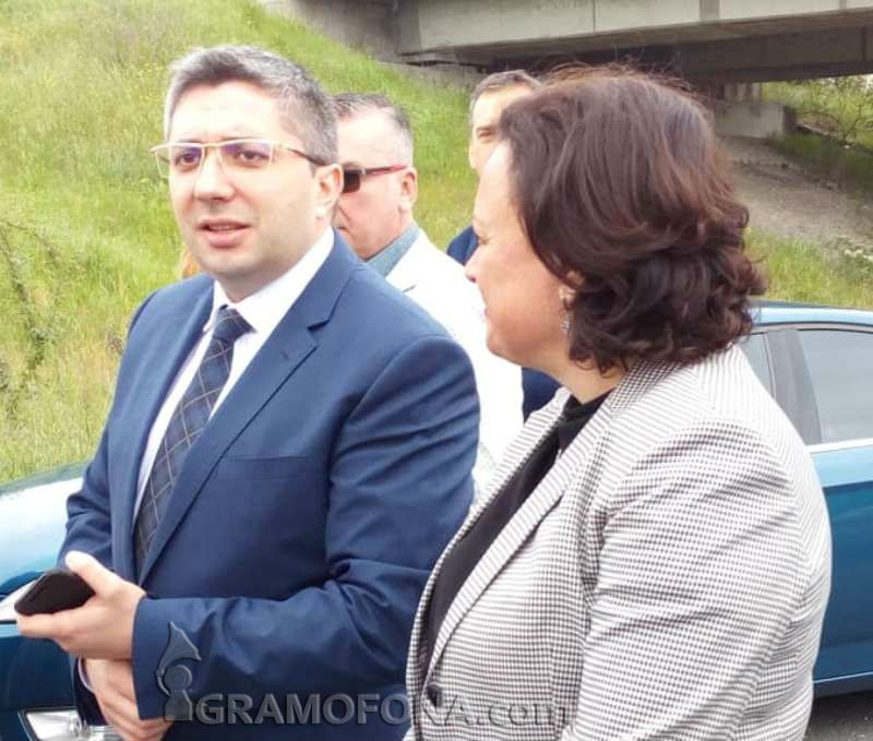 Регионалният министър: Тежко на нас, МОСВ и кмета на Царево