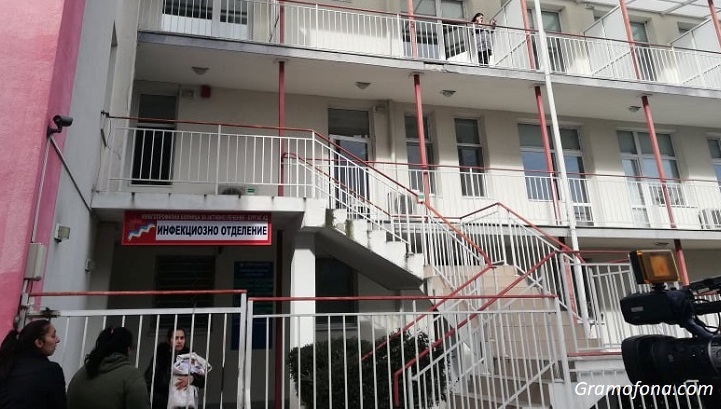 Броят на новозаразените в Бургаско продължава стремглаво да расте, починаха още 11 души