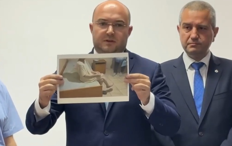 Откриха „домове на ужасите“ в българско село