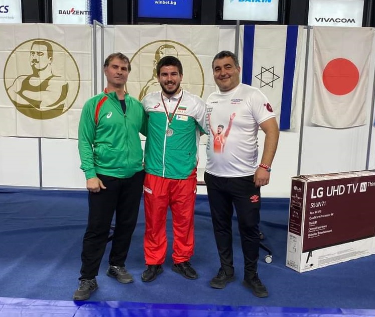Борец на „Черноморец“ се окичи с бронзов медал на турнира "Дан Колов - Никола Петров"