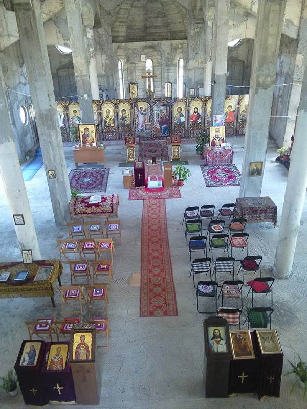 Мира на светци в храма в Меден рудник