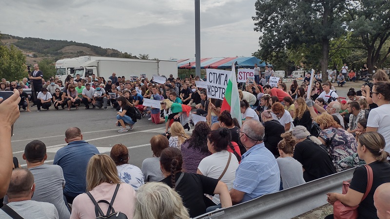 Протестът в Айтос в снимки