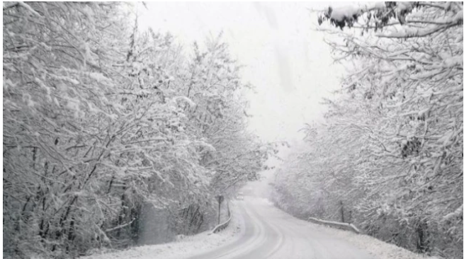 Временно е затворен Проходът на Републиката заради катастрофирал камион