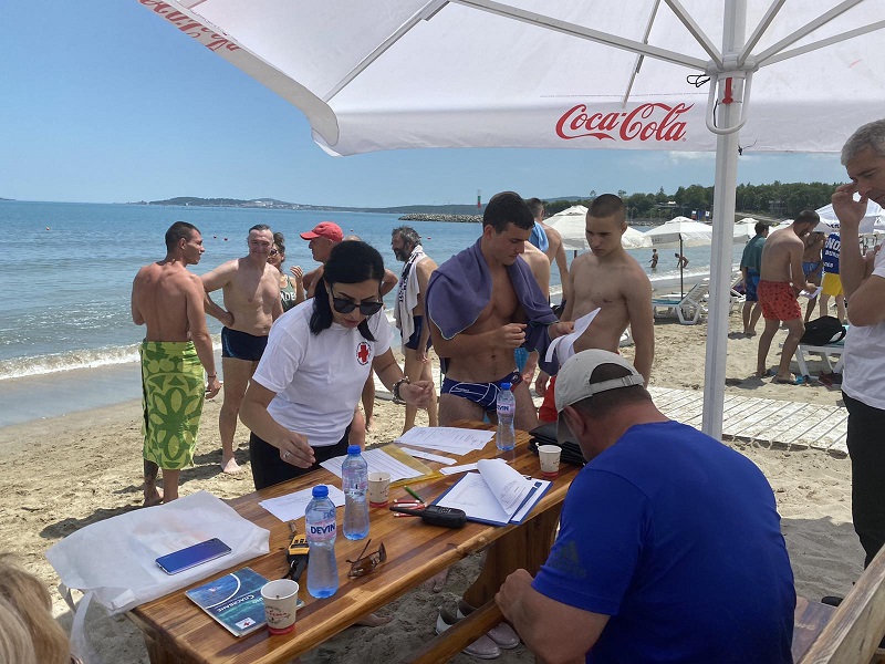 Плажът в Крайморие става тренировъчен център за морски спасители